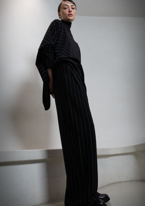 Uli Schneider - Pinstripe Hose black